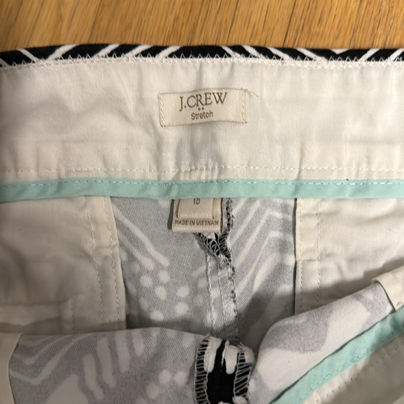 J Crew shorts size 10 - Picture 2 of 3